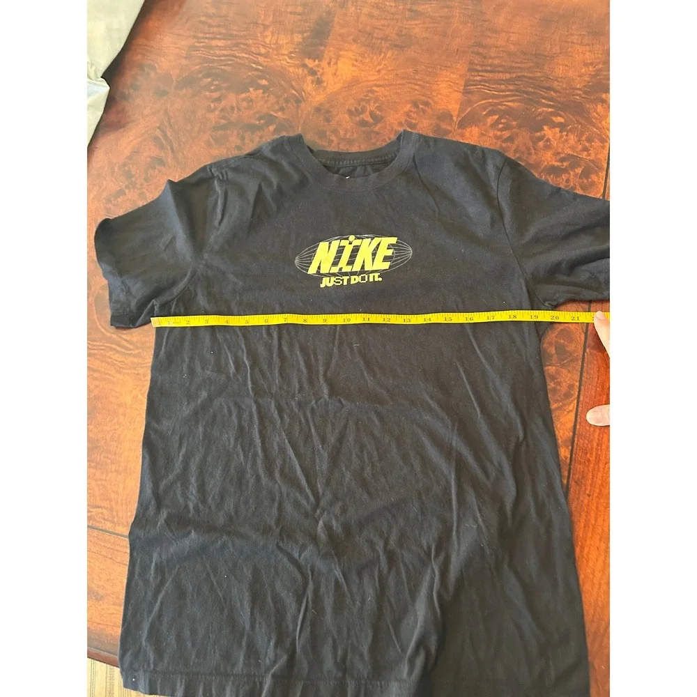 Nike graphic shirt